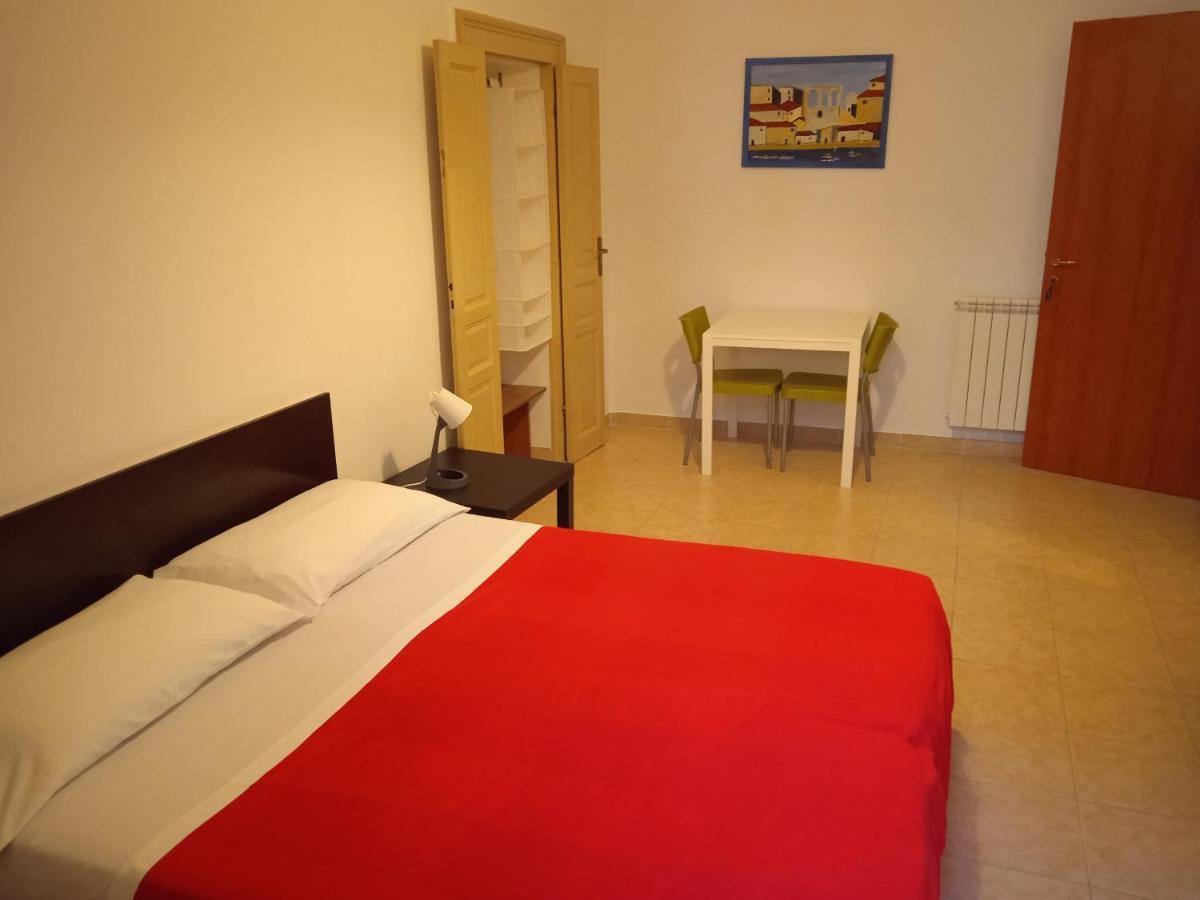 B&B Caravaggio Only 200 Metres From Ortigia Syracuse Екстер'єр фото