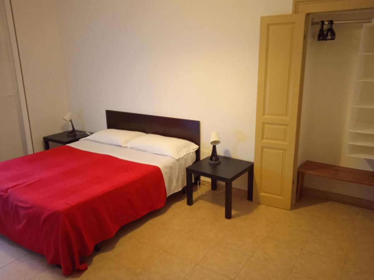 B&B Caravaggio Only 200 Metres From Ortigia Syracuse Екстер'єр фото